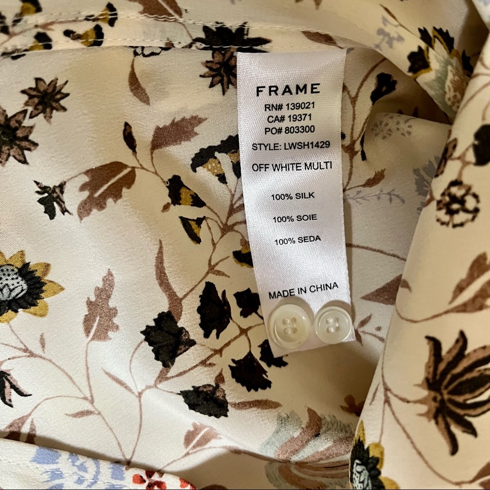 Frame ruffle cuff floral silk 70s shirt in off-white - Picture 8 of 10